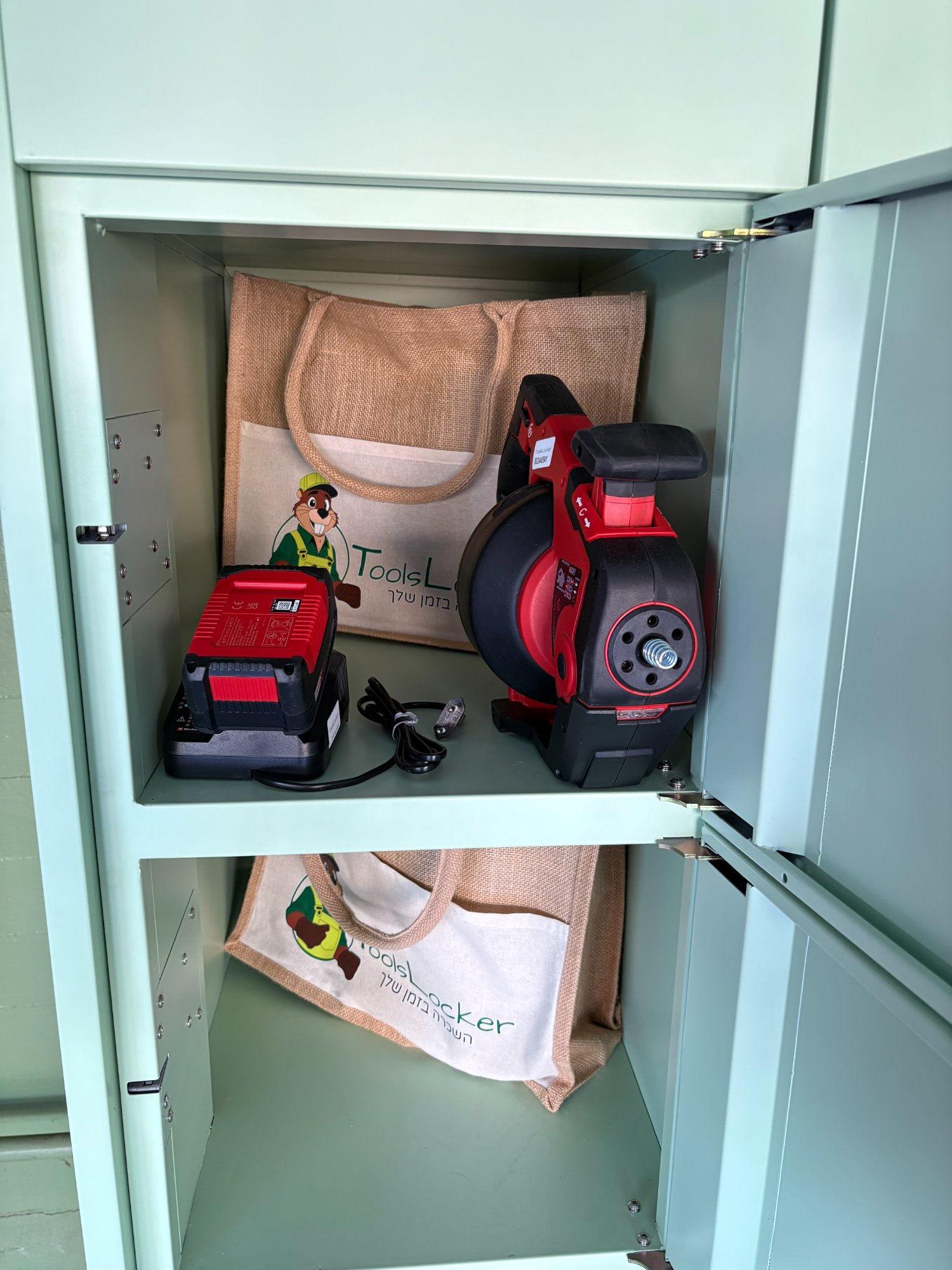 לוקרים של ToolsLocker